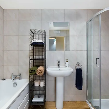 Jaktstuga Trinity - With Private Garden And Parking *