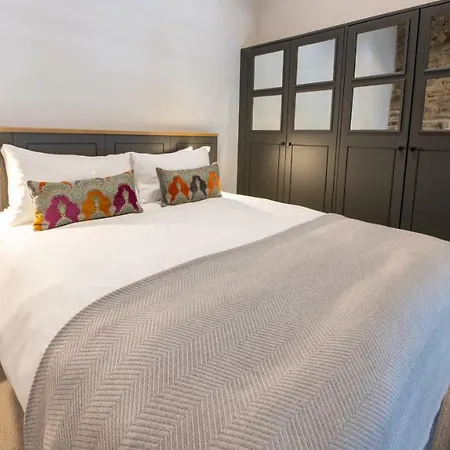 Linton Collection - Blackfriars Lofts * Edinburgh