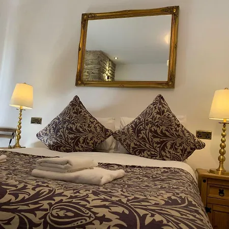 Apart Otel Royal Mile Balconies By The Castle Edinburgh