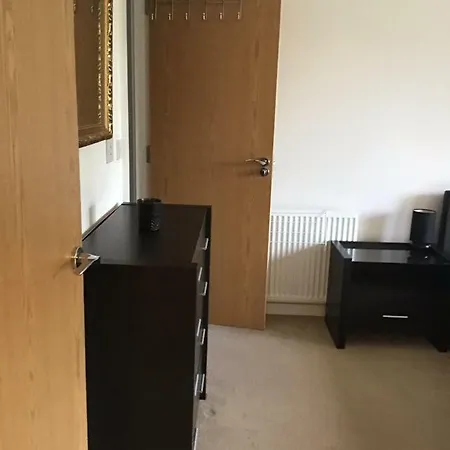 Spacious 2 Bedroom Flat With Parking Apartamento
