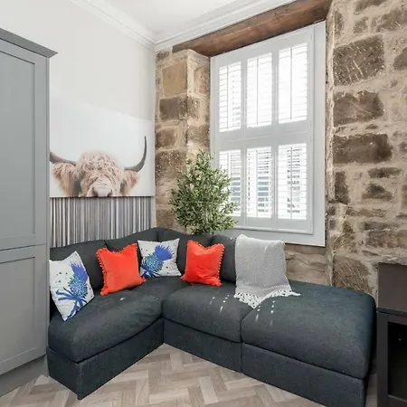 Cozy 3 Bedroom In The Heart Of Old Town - Perfect For The Fringe Apartment Edinburgh
