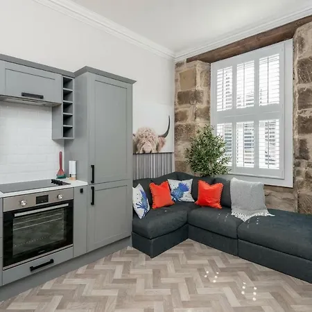 Cozy 3 Bedroom In The Heart Of Old Town - Perfect For The Fringe Edinburgh