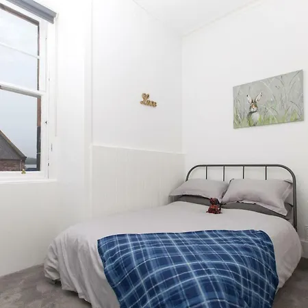 شقة Comfortable 3 Bedroom Top Floor Flat In Old Town *