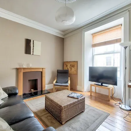 Apartment 2br Flat Near King's Theatre By Guestready