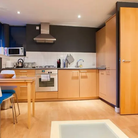 Bright & Stylish West End Sleeps 2-4 Edynburg