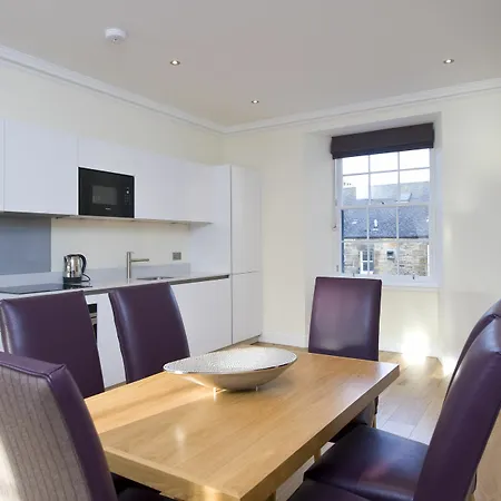 Destiny Scotland - Princes St Apartment Edinburgh