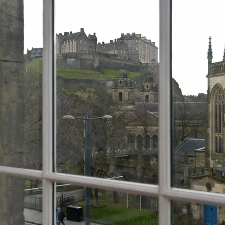 Destiny Scotland - Princes St Apartment Edinburgh