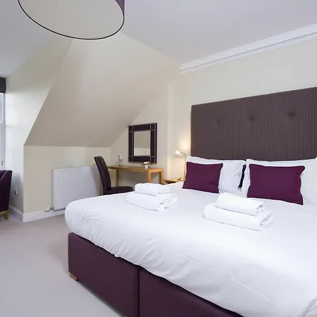Destiny Scotland - Princes St Apartment *