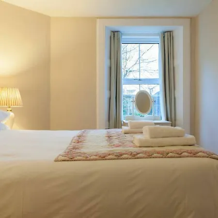 1 Bedroom Flat In *