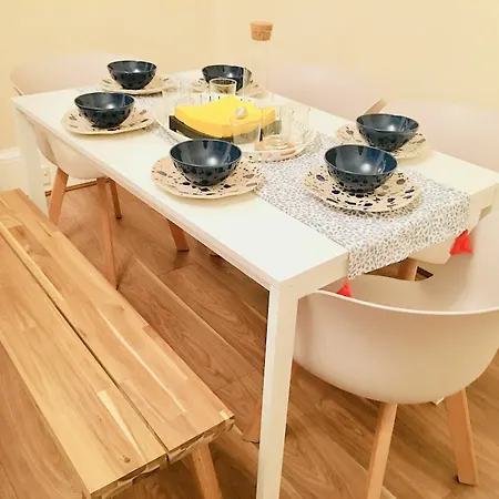 公寓 Cosy Bright Flat Centre