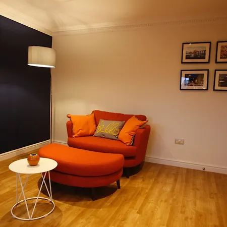 27/3a Cockburn Street Edinburgh