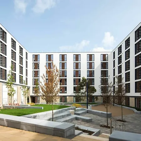 Salisbury Court *