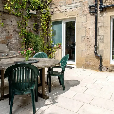 Deluxe Retreat Edinburgh
