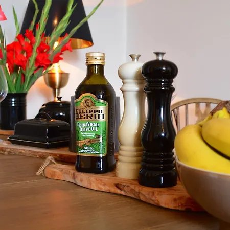 דירה Sanctuary In The Scottish Capital, Sleeps 3 Guests אדינבורו