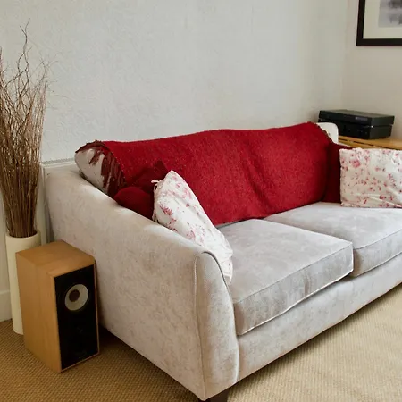 1 Bedroom Flat In Meadowbank * Edinburgh