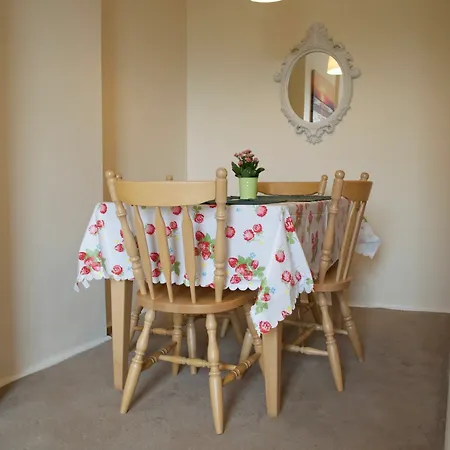 Appartement 1 Bedroom Flat 15 Minutes From Centre Edinburgh
