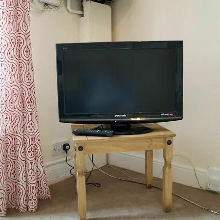 1 Bedroom Flat 15 Minutes From Centre Appartement *