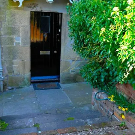 Apartament 3 Bedroom Flat In Duddingston Village *