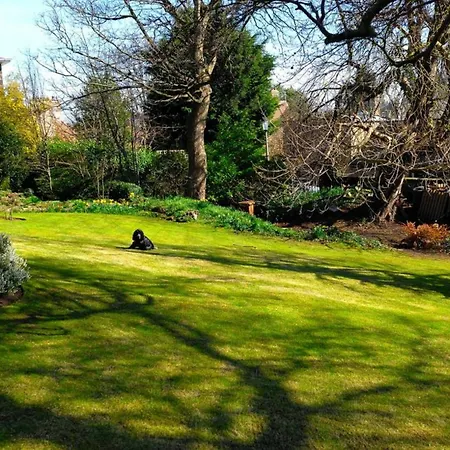3 Bedroom Flat In Duddingston Village