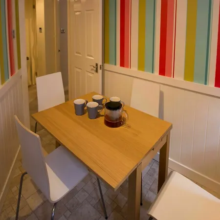 Apartment 2 Bedroom Meadows Flat Sleeps 4 *