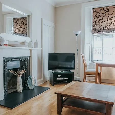 Reizand Apartments, Young St Апартаменты