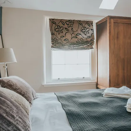 Апартаменты Reizand Apartments, Young St Эдинбург