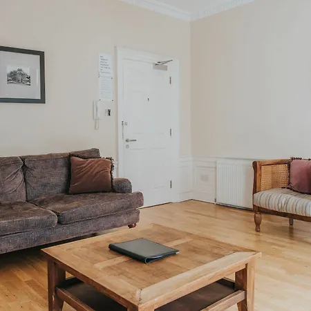 Reizand Apartments, Young St Апартаменты