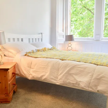 Apartamento Spacious 3 Bedroom West End Flat
