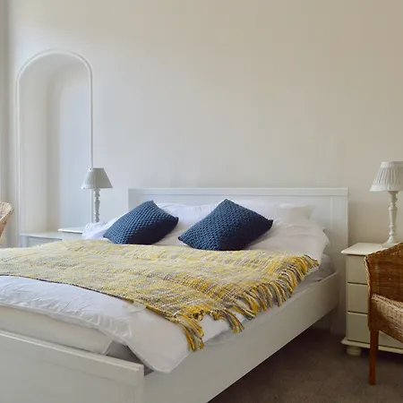 Spacious 3 Bedroom West End Flat * Edimburgo
