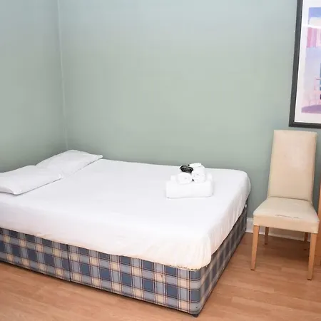 Convenient 2br 15 Minutes From Princes Street شقة *