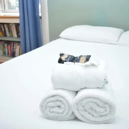 Convenient 2br 15 Minutes From Princes Street شقة *