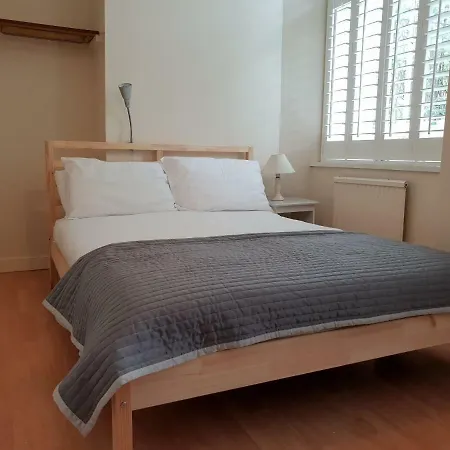 Beautiful Rustic 3 Bed Off Royal Mile شقة إدنبرة