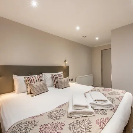 Appart hôtel Fountain Court - Grove