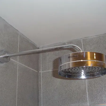 Aaron Glen 爱丁堡