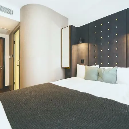 Hotel Point A Haymarket Edynburg