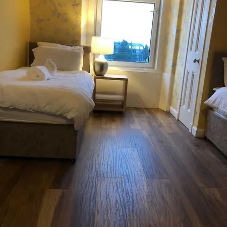 St Margaret's Loch エディンバラ