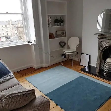 Homely 1 Bedroom Stockbridge Appartement *