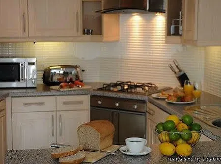 Fountain Court - Eq2 4*