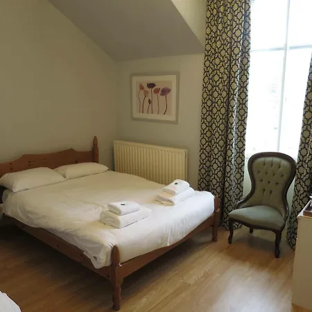 Pensión Thornfield Guest