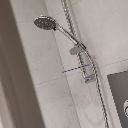 Apartment Brand New Charming Luxury 3 Bed Apt - New Town *