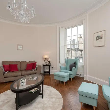Apartment Brand New Charming Luxury 3 Bed Apt - New Town *