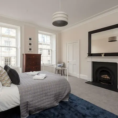 Apartment Brand New Charming Luxury 3 Bed Apt - New Town Edinburgh