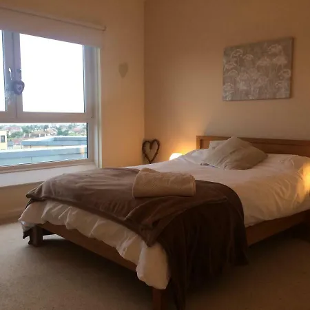 Apartment Penthouse Near Easter Road