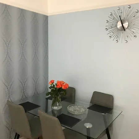 Modern 2 Bedroom Edinburgh
