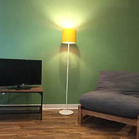 One Bedroom Spacious Flat In Easter Road شقة *