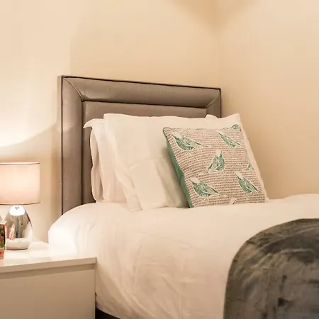 The New Westfield Apartment Edinburgh