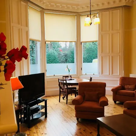 The Learmonth Apartment *