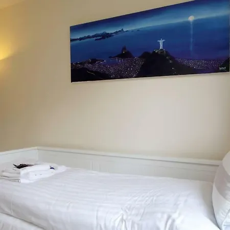 Apartamento Sunny 3 Bed In Central With Free Parking *