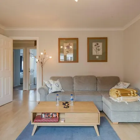 Modern 2 Bed 15 Minute Walk To Princes St شقة