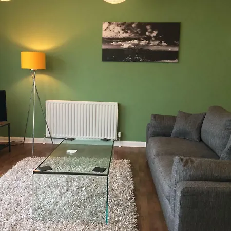 Apartment Penthouse Near Easter Road *